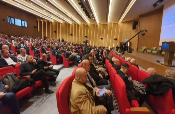 Başoğlu Kablo Teknolojisi, Yangının Kalbinde 120 Dakikalık Direniş ile Ezber Bozdu