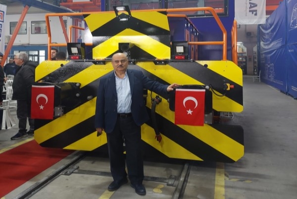 Dr.İlhami Pektaş: Kayseri’de Bataryalı Manevra Lokomotifinin Tanıtım Toplantısına Katıldık