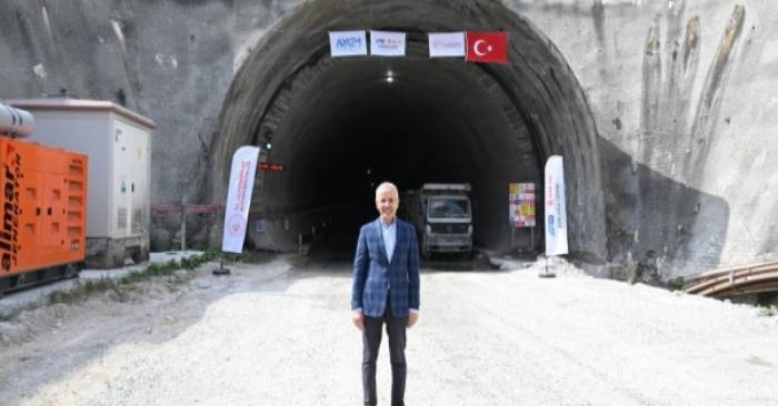 Ankara-İzmir Hızlı Tren Hattı 2027`de Hizmete Girecek