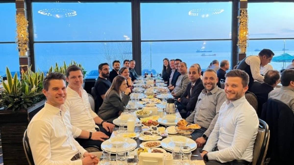 BESİAD Üyeleri Geleneksel İftar Yemeğinde Bir Araya Geldi