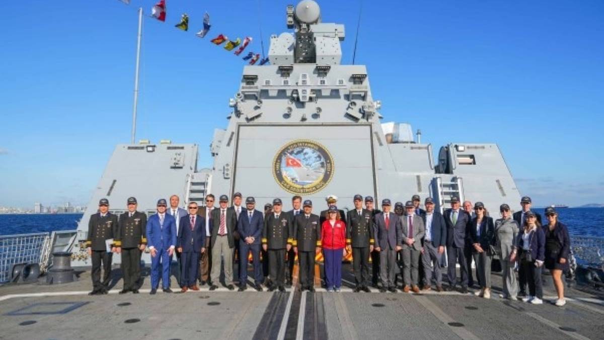 Türkiye, Küresel Savunma ve Teknoloji İş Birliğinde Stratejik Merkez Konumunu Güçlendiriy