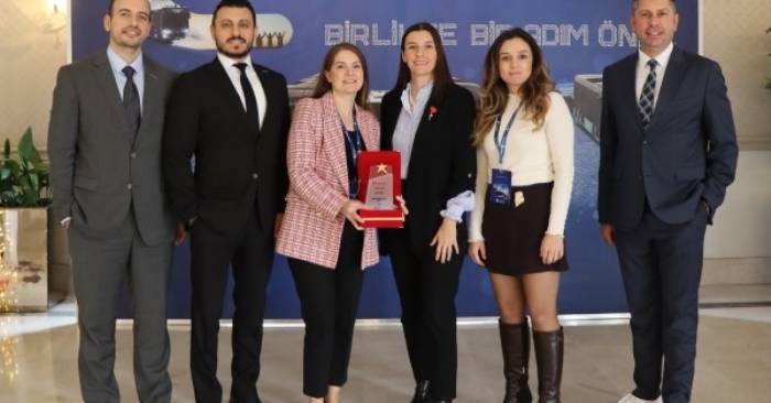 Yeşilova Otomotiv’e Karsan’dan “Kalite Ödülü”