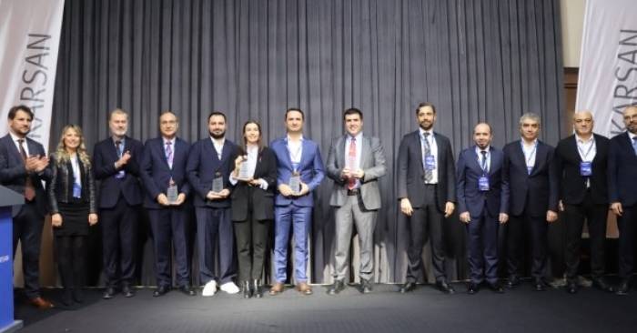 Yeşilova Otomotiv’e Karsan’dan “Kalite Ödülü”