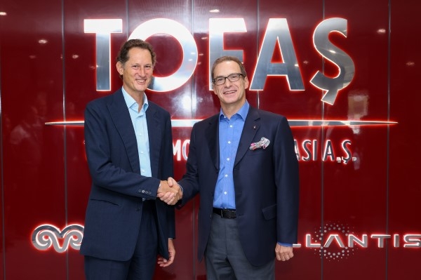 Stellantis ve Koç Holding Üst Yönetimi Tofaş Fabrikası’nı Ziyaret Etti